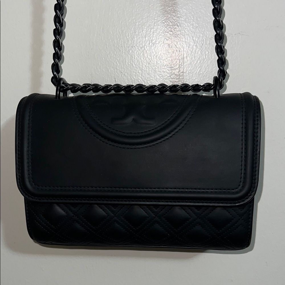 Elegant Black Quilted Shoulder Bag